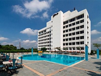 Clarks Avadh Work